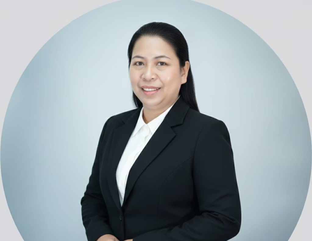 นางสาวกุลดาพร คดเกี้ยว (กระเเต)